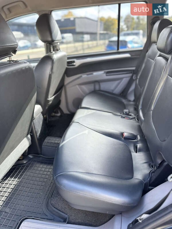 Внедорожник / Кроссовер Mitsubishi Pajero Sport 2010 в Киеве