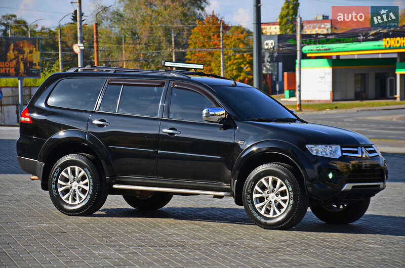 Позашляховик / Кросовер Mitsubishi Pajero Sport 2013 в Дніпрі