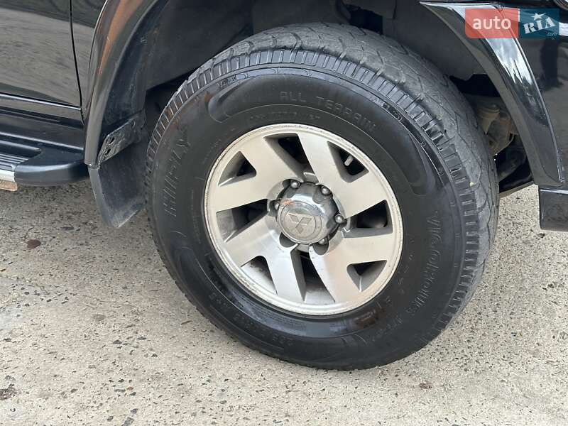 Внедорожник / Кроссовер Mitsubishi Pajero Sport 2001 в Одессе