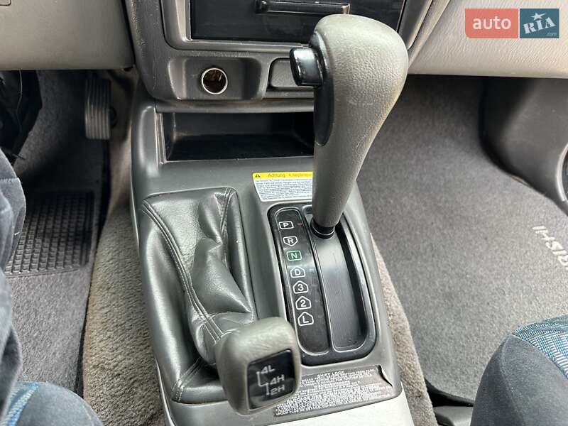 Внедорожник / Кроссовер Mitsubishi Pajero Sport 2001 в Одессе