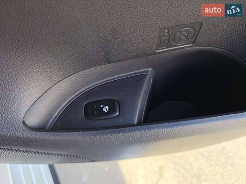 Позашляховик / Кросовер Mitsubishi Pajero Sport 2016 в Києві фото 4 Позашляховик / Кросовер Mitsubishi Pajero Sport 2016 в Києві