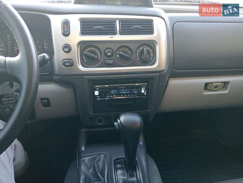 Позашляховик / Кросовер Mitsubishi Pajero Sport 2008 в Умані