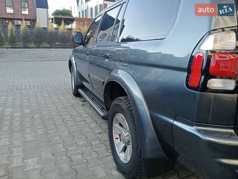 Позашляховик / Кросовер Mitsubishi Pajero Sport 2008 в Умані