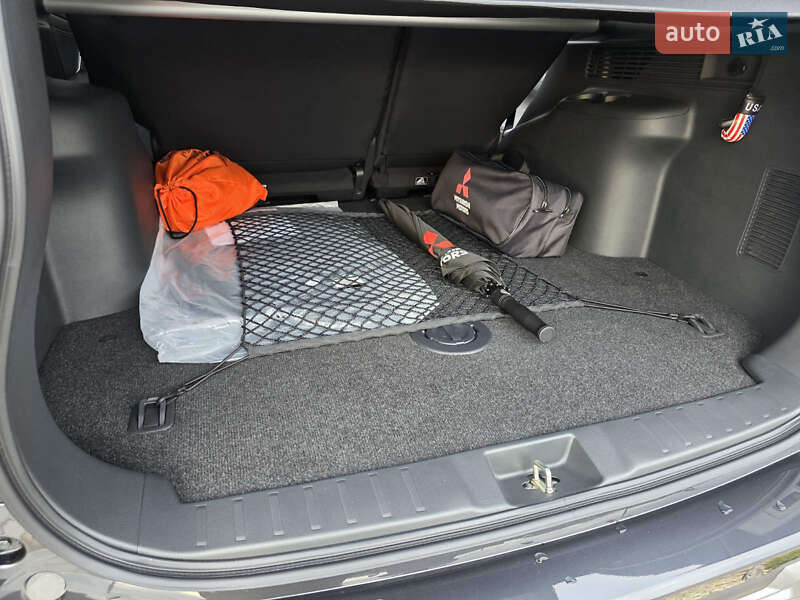 Внедорожник / Кроссовер Mitsubishi Pajero Sport 2024 в Ужгороде