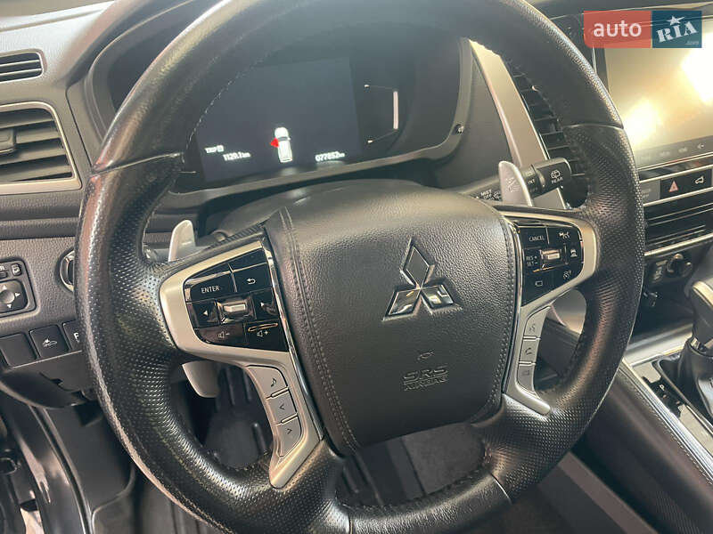 Внедорожник / Кроссовер Mitsubishi Pajero Sport 2021 в Харькове