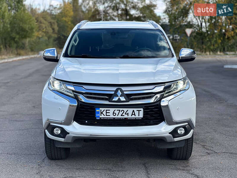Внедорожник / Кроссовер Mitsubishi Pajero Sport 2017 в Днепре фото 5 Внедорожник / Кроссовер Mitsubishi Pajero Sport 2017 в Днепре