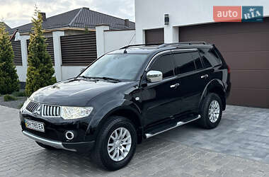 Позашляховик / Кросовер Mitsubishi Pajero Sport 2011 в Одесі