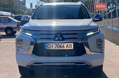 Внедорожник / Кроссовер Mitsubishi Pajero Sport 2024 в 