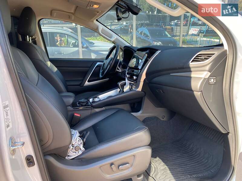 Внедорожник / Кроссовер Mitsubishi Pajero Sport 2024 в Киеве фото 19 Внедорожник / Кроссовер Mitsubishi Pajero Sport 2024 в Киеве