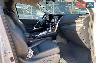 Внедорожник / Кроссовер Mitsubishi Pajero Sport 2024 в 