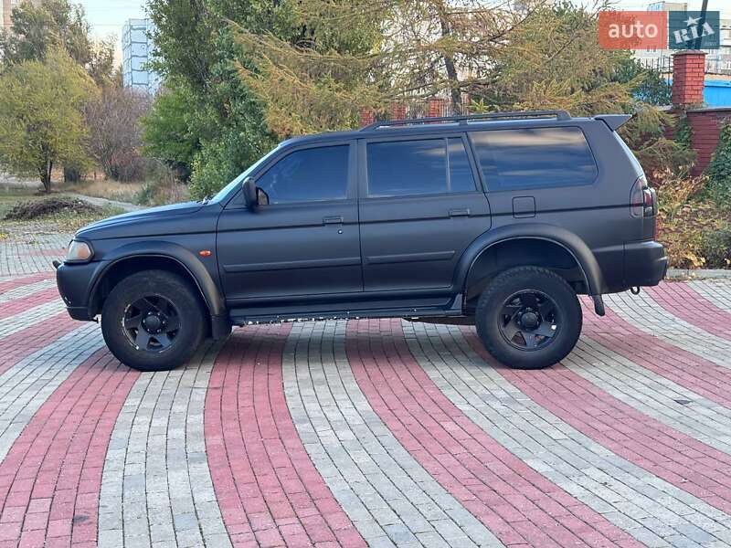 Позашляховик / Кросовер Mitsubishi Pajero Sport 2001 в Запоріжжі