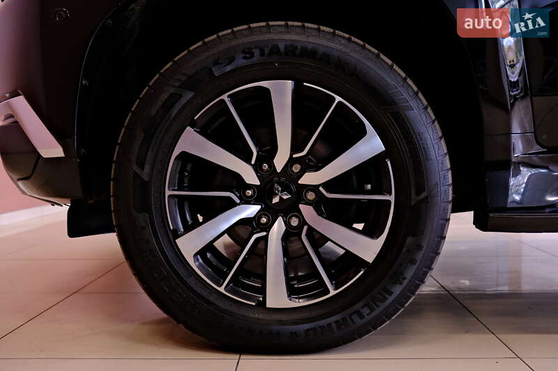 Позашляховик / Кросовер Mitsubishi Pajero Sport 2016 в Одесі