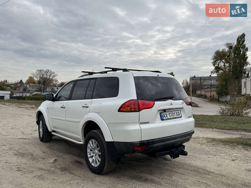 Внедорожник / Кроссовер Mitsubishi Pajero Sport 2011 в Харькове