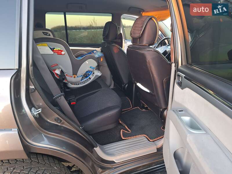 Внедорожник / Кроссовер Mitsubishi Pajero Sport 2012 в Чуднове