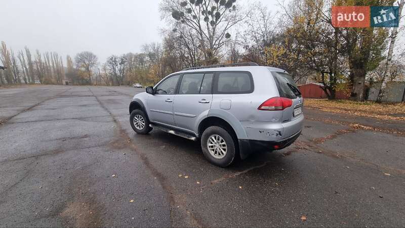 Внедорожник / Кроссовер Mitsubishi Pajero Sport 2014 в Тальном фото 5 Внедорожник / Кроссовер Mitsubishi Pajero Sport 2014 в Тальном