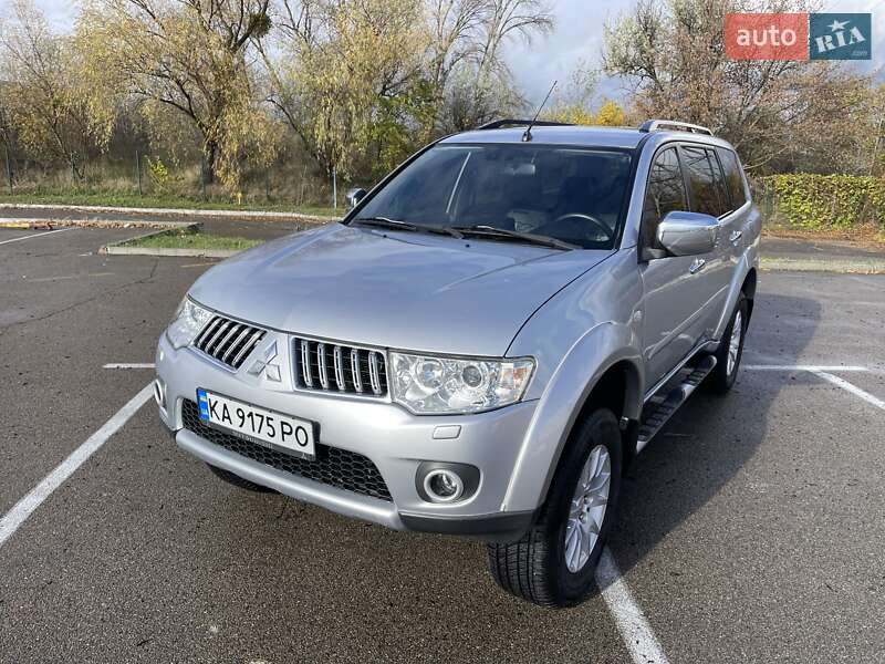 Внедорожник / Кроссовер Mitsubishi Pajero Sport 2010 в Киеве