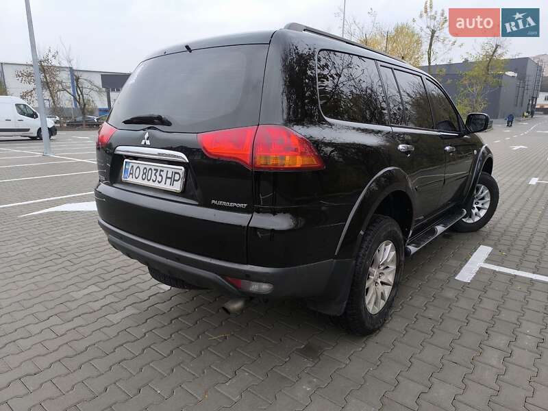 Внедорожник / Кроссовер Mitsubishi Pajero Sport 2010 в Софиевской Борщаговке