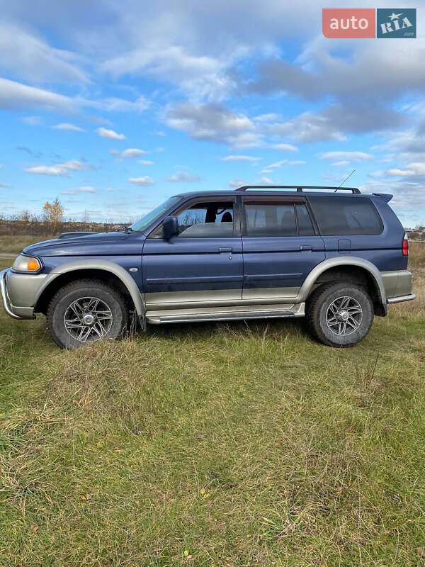 Позашляховик / Кросовер Mitsubishi Pajero Sport 2005 в Рокитному