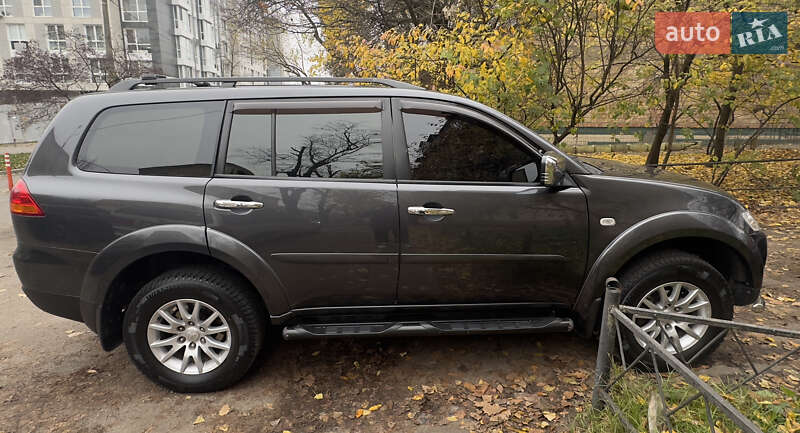 Позашляховик / Кросовер Mitsubishi Pajero Sport 2011 в Києві фото 30 Позашляховик / Кросовер Mitsubishi Pajero Sport 2011 в Києві