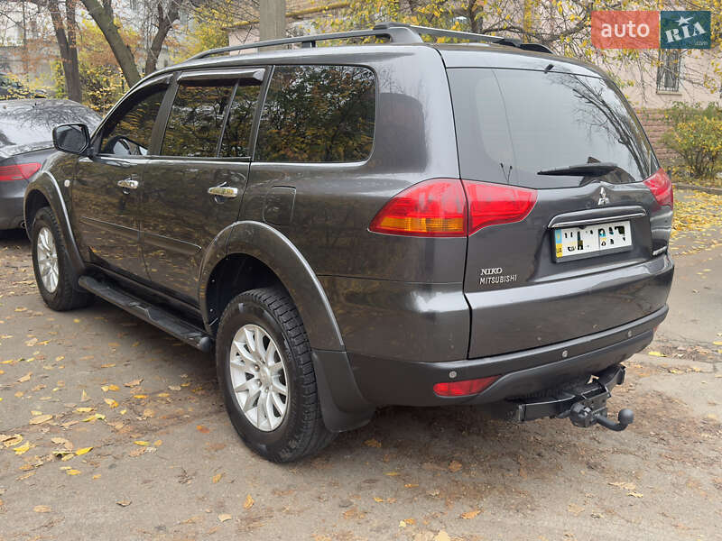 Позашляховик / Кросовер Mitsubishi Pajero Sport 2011 в Києві фото 44 Позашляховик / Кросовер Mitsubishi Pajero Sport 2011 в Києві
