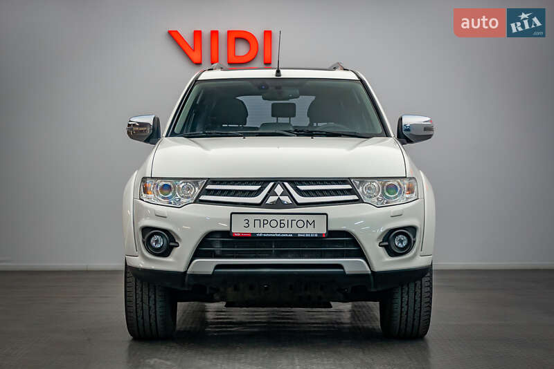 Внедорожник / Кроссовер Mitsubishi Pajero Sport 2015 в Киеве фото 5 Внедорожник / Кроссовер Mitsubishi Pajero Sport 2015 в Киеве