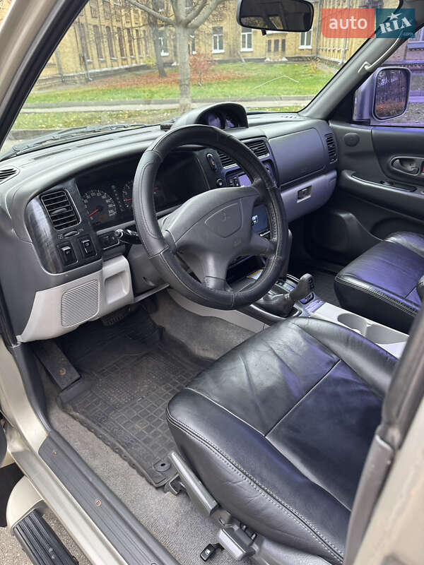 Внедорожник / Кроссовер Mitsubishi Pajero Sport 2008 в Киеве