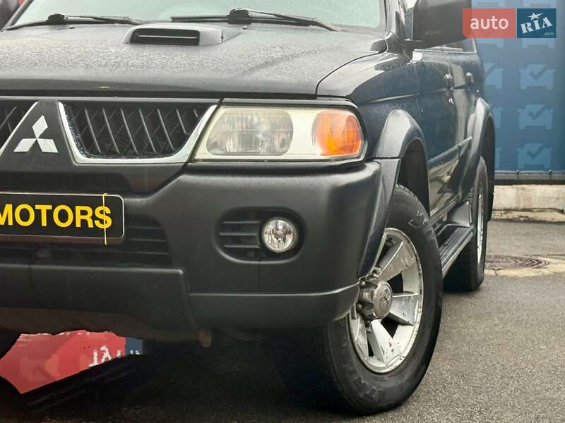 Позашляховик / Кросовер Mitsubishi Pajero Sport 2006 в Києві