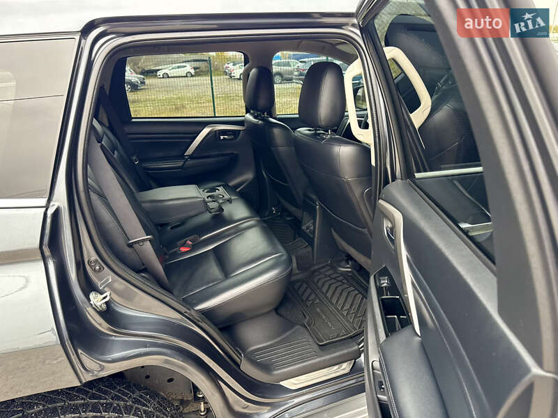 Внедорожник / Кроссовер Mitsubishi Pajero Sport 2019 в Киеве