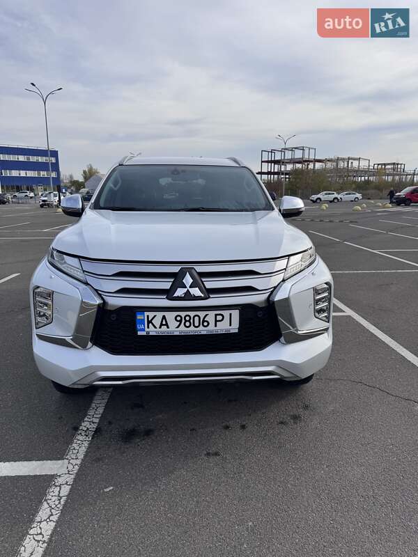Внедорожник / Кроссовер Mitsubishi Pajero Sport 2019 в Киеве фото 6 Внедорожник / Кроссовер Mitsubishi Pajero Sport 2019 в Киеве