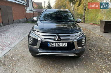 Позашляховик / Кросовер Mitsubishi Pajero Sport 2021 в Харкові