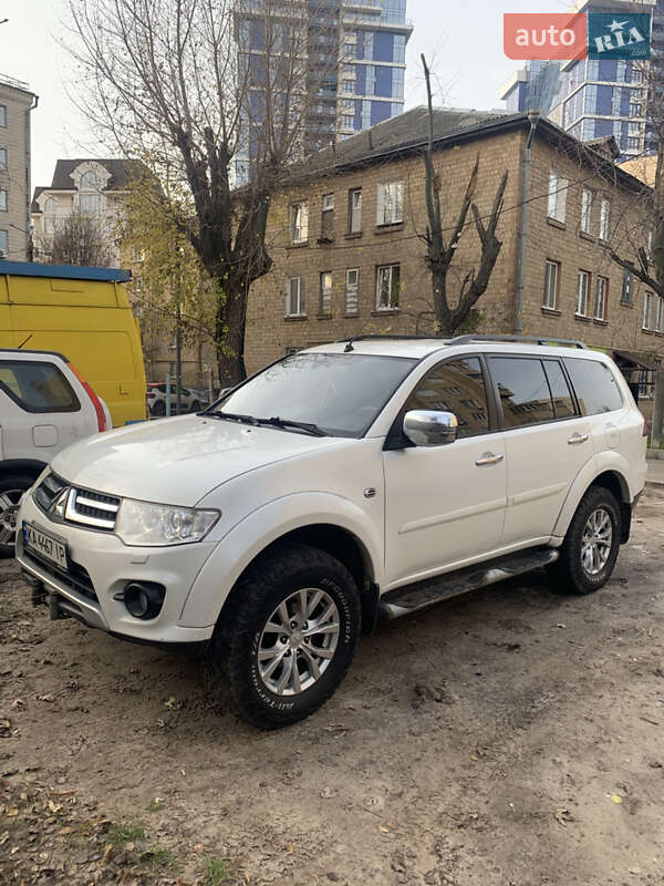 Mitsubishi Pajero Sport 2015 Mitsubishi Pajero Sport 2015