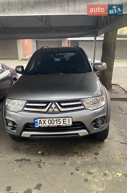 Позашляховик / Кросовер Mitsubishi Pajero Sport 2013 в Харкові
