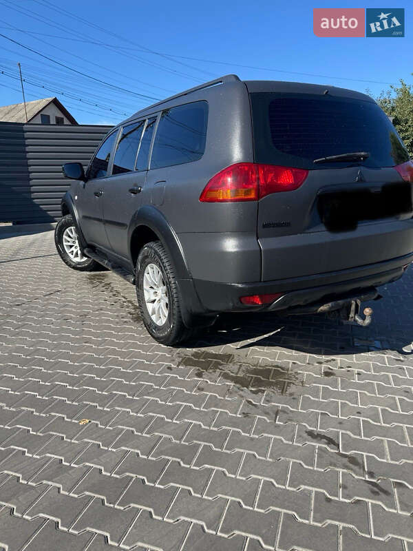 Внедорожник / Кроссовер Mitsubishi Pajero Sport 2011 в Ромнах фото 7 Внедорожник / Кроссовер Mitsubishi Pajero Sport 2011 в Ромнах