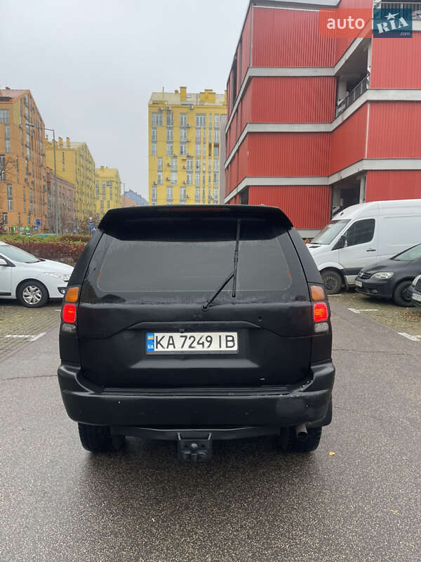 Внедорожник / Кроссовер Mitsubishi Pajero Sport 2004 в Киеве