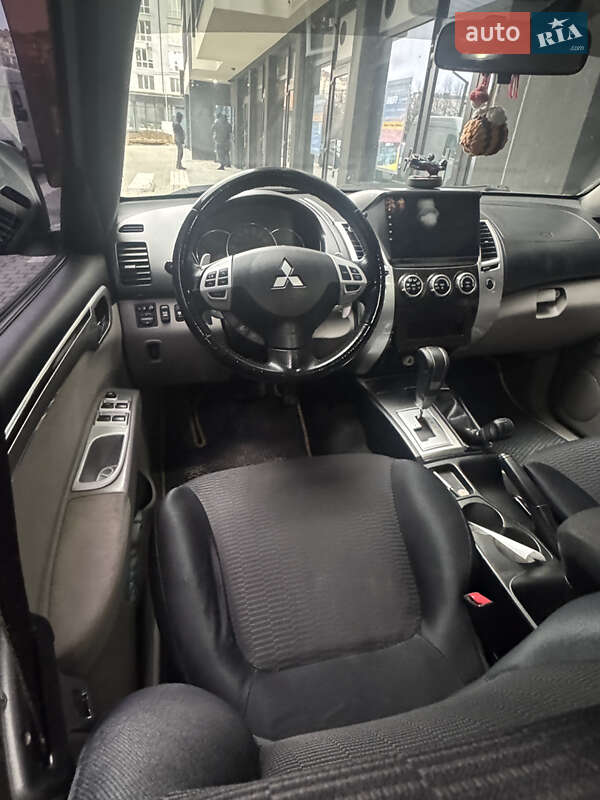 Внедорожник / Кроссовер Mitsubishi Pajero Sport 2013 в Ивано-Франковске фото 19 Внедорожник / Кроссовер Mitsubishi Pajero Sport 2013 в Ивано-Франковске