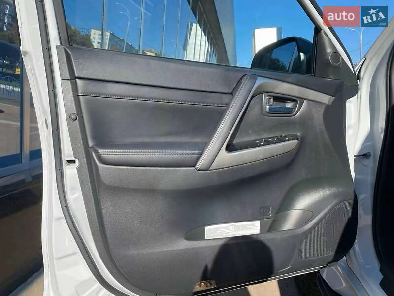 Внедорожник / Кроссовер Mitsubishi Pajero Sport 2024 в Киеве фото 16 Внедорожник / Кроссовер Mitsubishi Pajero Sport 2024 в Киеве