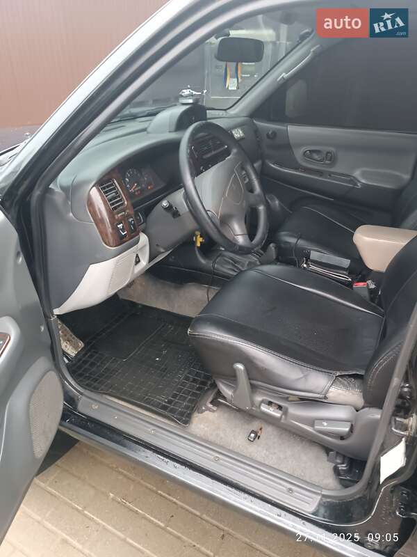 Внедорожник / Кроссовер Mitsubishi Pajero Sport 2004 в Верховине