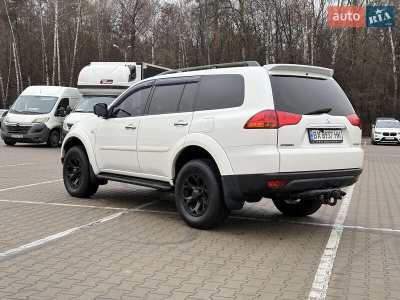 Позашляховик / Кросовер Mitsubishi Pajero Sport 2012 в Києві