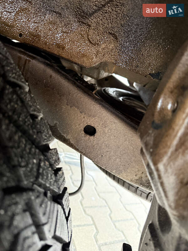 Позашляховик / Кросовер Mitsubishi Pajero Sport 2012 в Києві