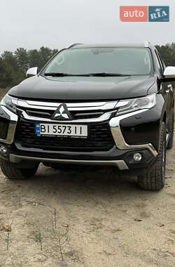 Позашляховик / Кросовер Mitsubishi Pajero Sport 2019 в Дніпрі