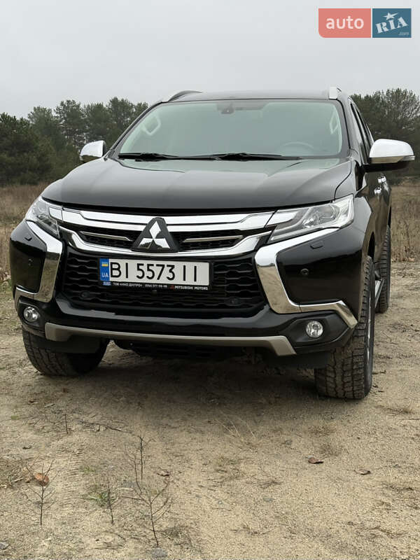 Позашляховик / Кросовер Mitsubishi Pajero Sport 2019 в Дніпрі