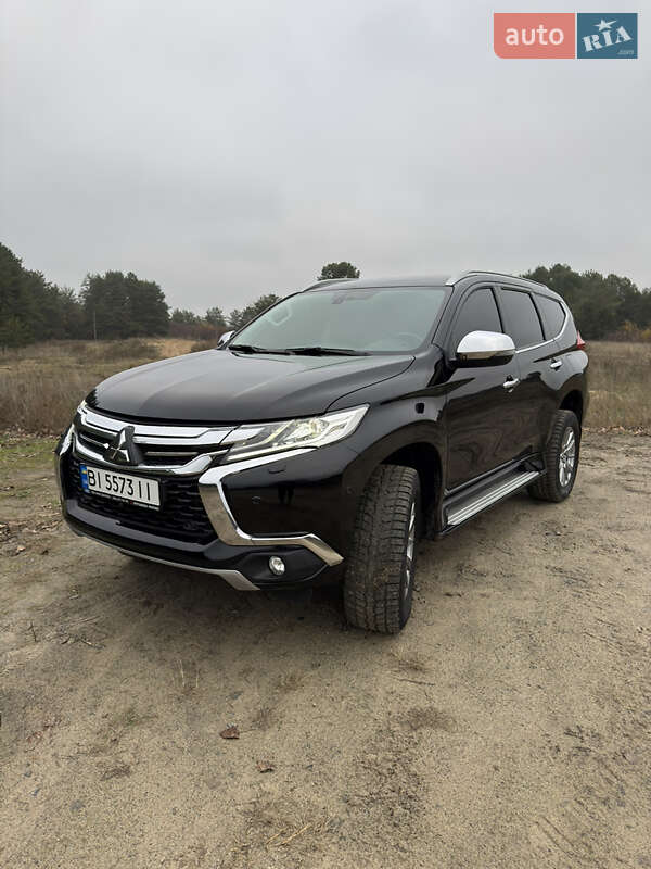 Позашляховик / Кросовер Mitsubishi Pajero Sport 2019 в Дніпрі