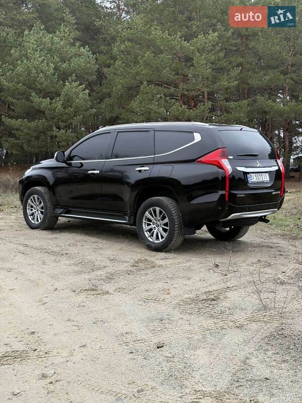 Позашляховик / Кросовер Mitsubishi Pajero Sport 2019 в Дніпрі