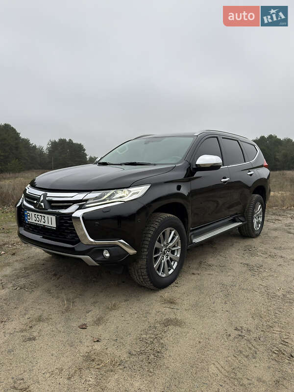 Позашляховик / Кросовер Mitsubishi Pajero Sport 2019 в Дніпрі