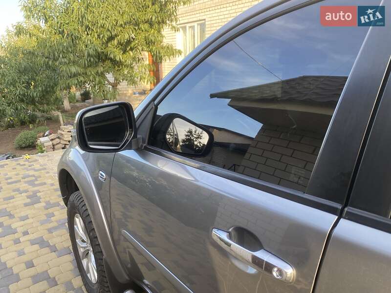 Внедорожник / Кроссовер Mitsubishi Pajero Sport 2014 в Бобровице фото 10 Внедорожник / Кроссовер Mitsubishi Pajero Sport 2014 в Бобровице