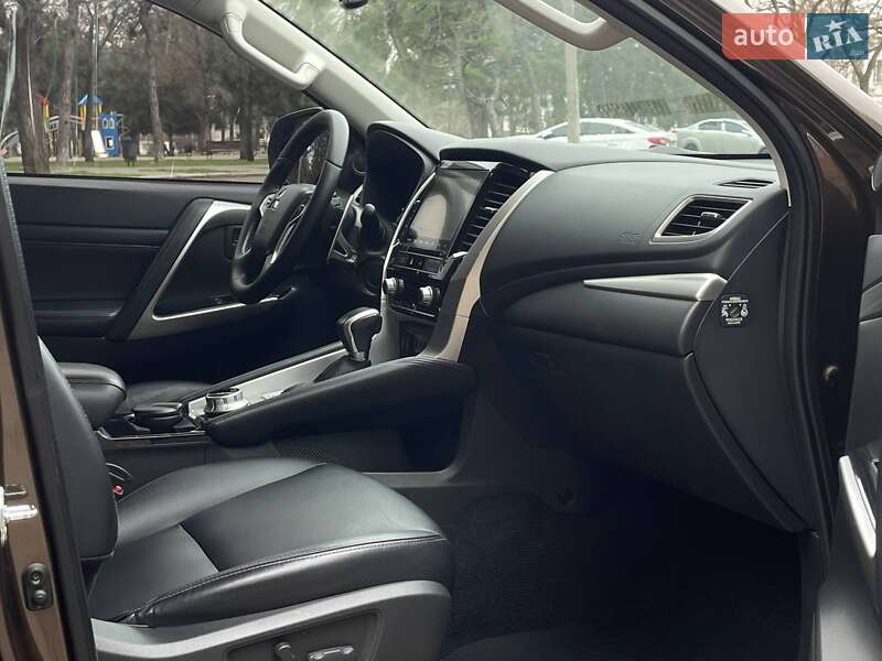 Внедорожник / Кроссовер Mitsubishi Pajero Sport 2021 в Николаеве фото 22 Внедорожник / Кроссовер Mitsubishi Pajero Sport 2021 в Николаеве
