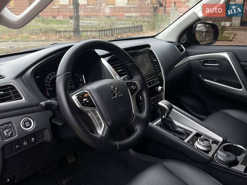 Внедорожник / Кроссовер Mitsubishi Pajero Sport 2021 в Николаеве фото 17 Внедорожник / Кроссовер Mitsubishi Pajero Sport 2021 в Николаеве