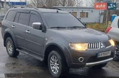 Внедорожник / Кроссовер Mitsubishi Pajero Sport 2011 в Киеве