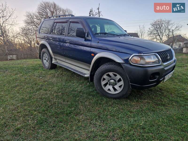 Mitsubishi Pajero Sport 2001