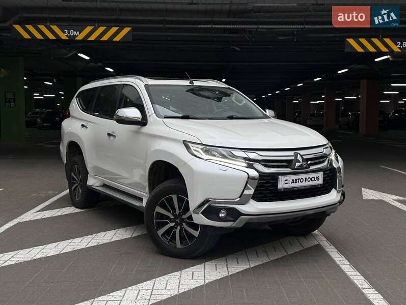 Внедорожник / Кроссовер Mitsubishi Pajero Sport 2019 в Киеве